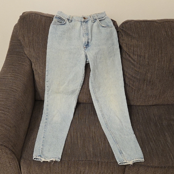 Wrangler Women's Light Denim Straight Leg Jeans - Picture 1 of 3